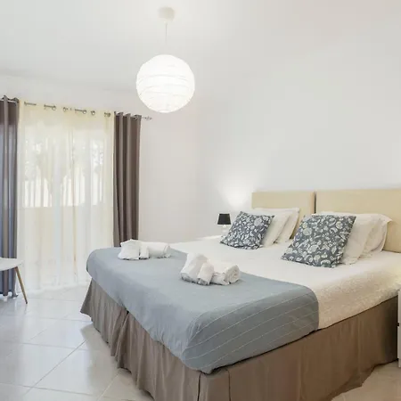 Centralgarve - Spacious & Elegant - Vilamoura W Pool - Jacarandas 公寓 *