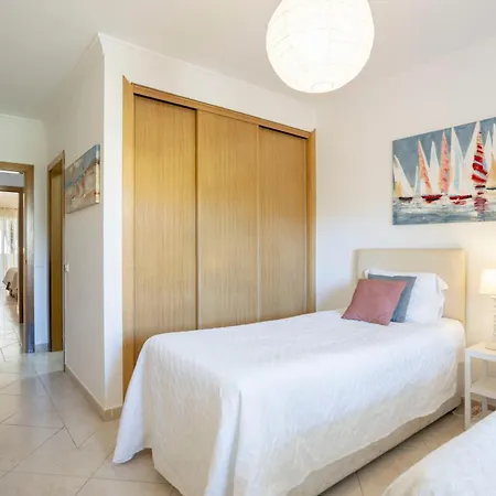 Centralgarve - Spacious & Elegant - Vilamoura W Pool - Jacarandas Apartment