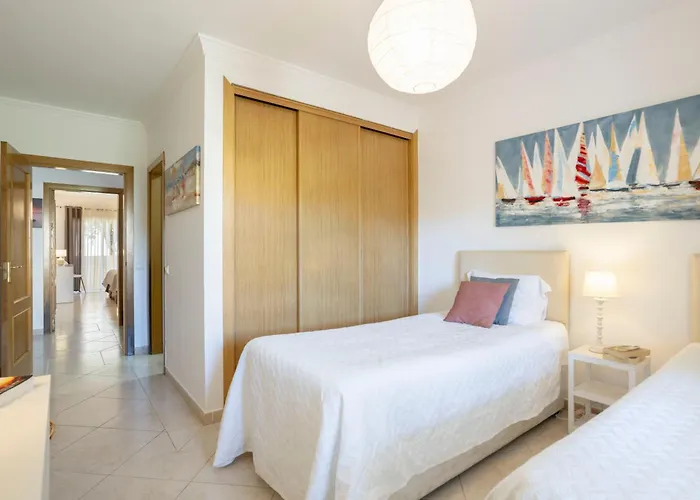 Centralgarve - Spacious & Elegant - Vilamoura W Pool - Jacarandas Apartament