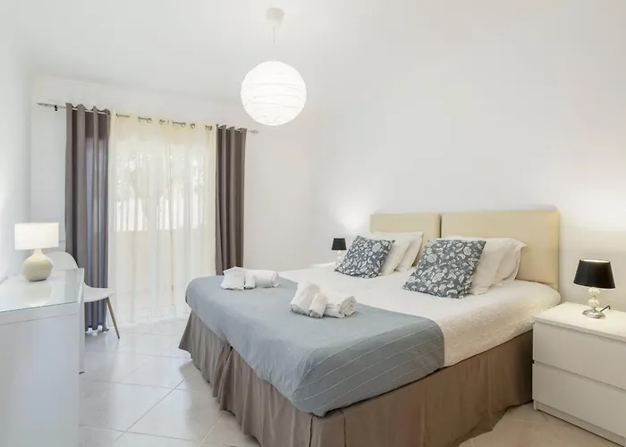 Centralgarve - Spacious & Elegant - Vilamoura W Pool - Jacarandas דירה *